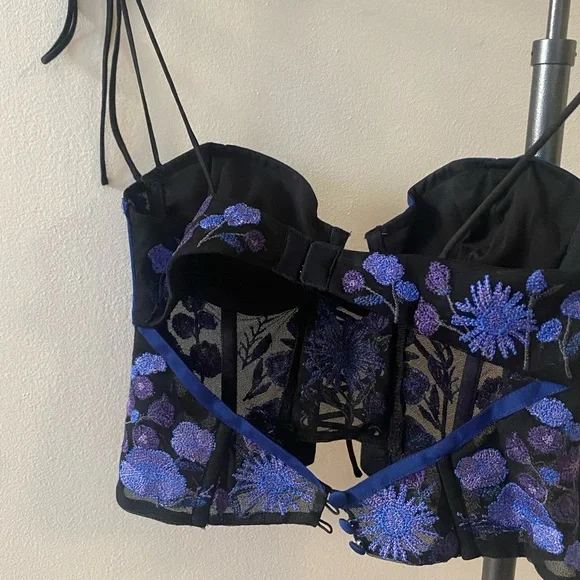 FL&L KAYLEE CROP TOP NWOT - Picture 7 of 11